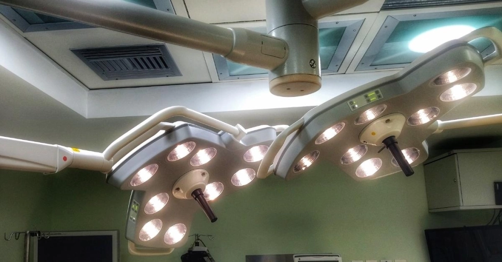 Αναβάθμιση χειρουργικών προβολέων στην Αθηναϊκή Mediclinic του ομίλου Interamerican